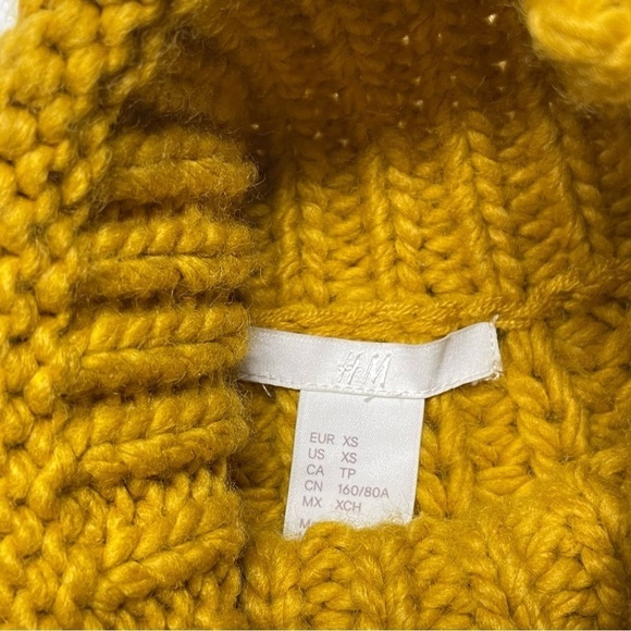 H&M Chunky Knit Cropped Turtleneck Sweater Size XS - Picture 11 of 13